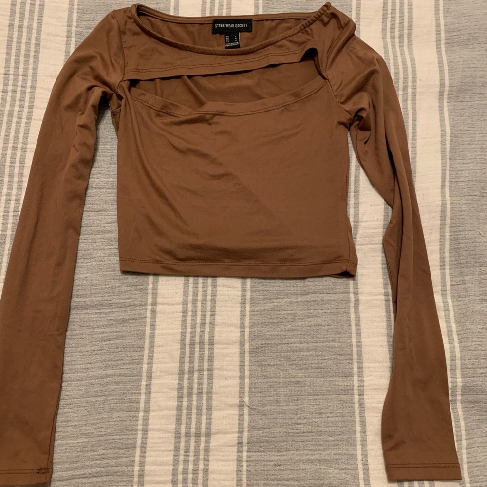 Long sleeve crop top